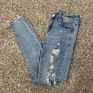 American Eagle Ripped Jeggings Size 2